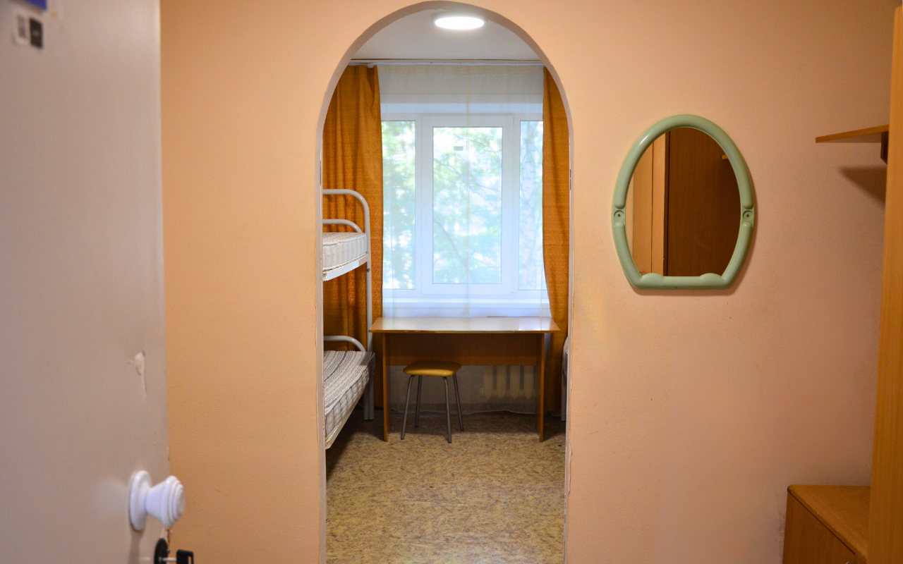 ФОТО к новости: Готовность студгородка к приему первокурсников проверил и. о. ректора С. А. Нелюбов