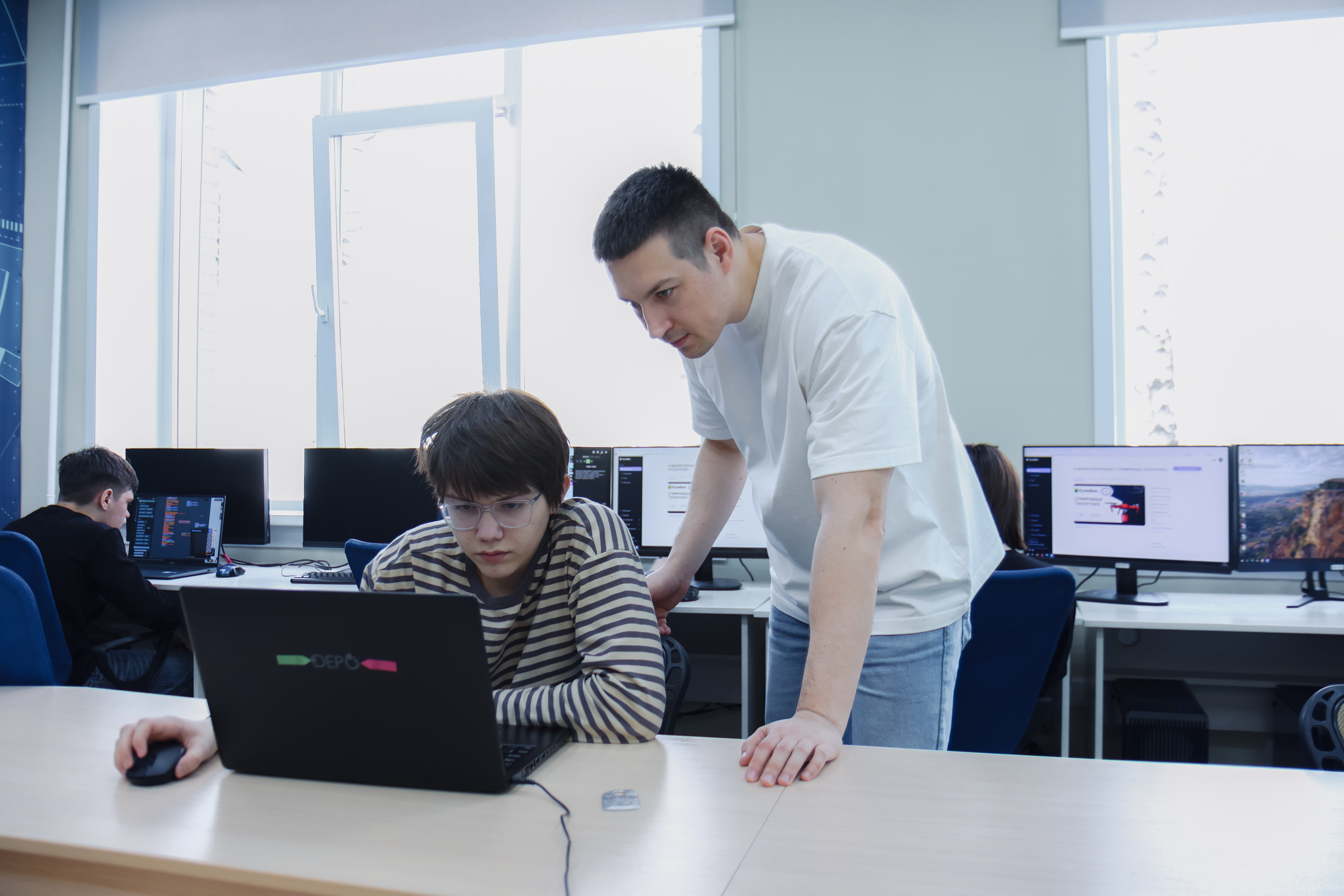 ФОТО к новости: В НГПУ прошла IV межрегиональная IT-олимпиада «ТехноТриз»