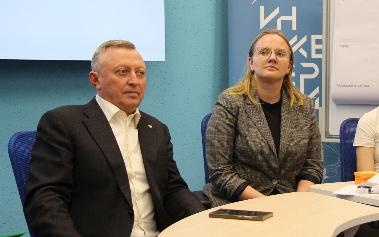 ФОТО к новости: Дневник ПедСибири: в НГПУ обсудили будущее молодёжной политики: форсайт-сессия собрала активных студентов, лидеров объединений и администрацию университета