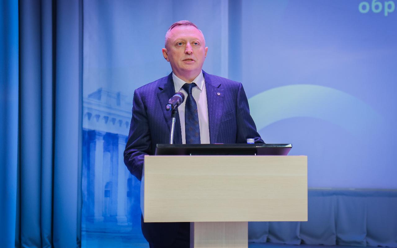 ФОТО к новости: Сергей Александрович Нелюбов избран ректором НГПУ