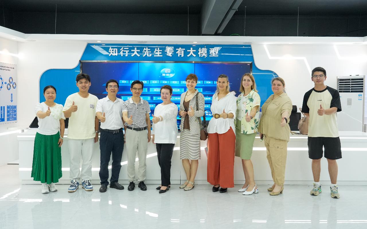 ФОТО к новости: НГПУ развивает сетевое сотрудничество с вузами Китая