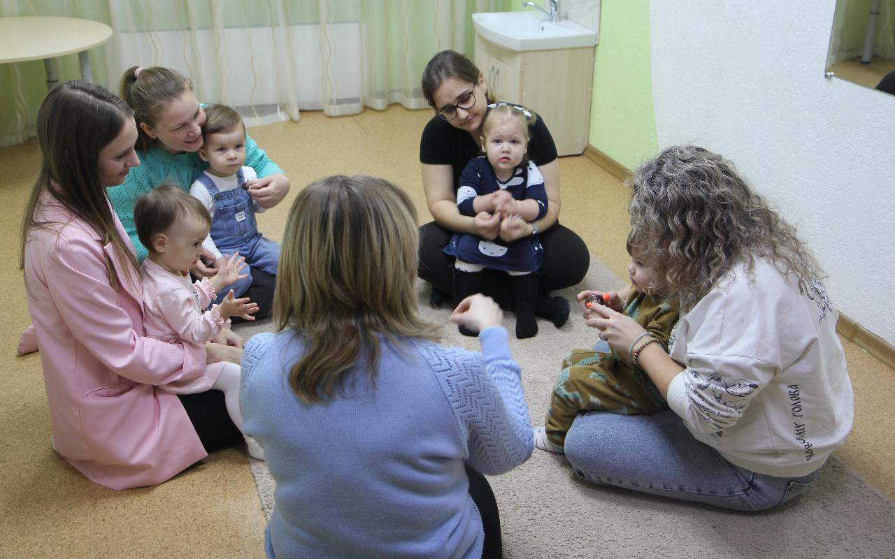 ФОТО к новости: В НГПУ рассказали журналистам ОТС, как детские сады работали в советское время