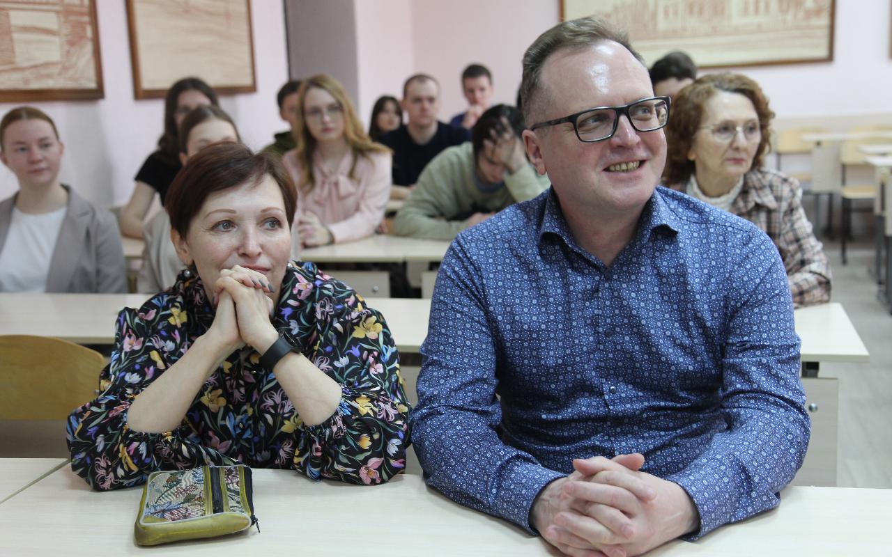 ФОТО к новости: Самые счастливые годы: бывшие вожатые «Артека» дали напутствия своим будущим коллегам