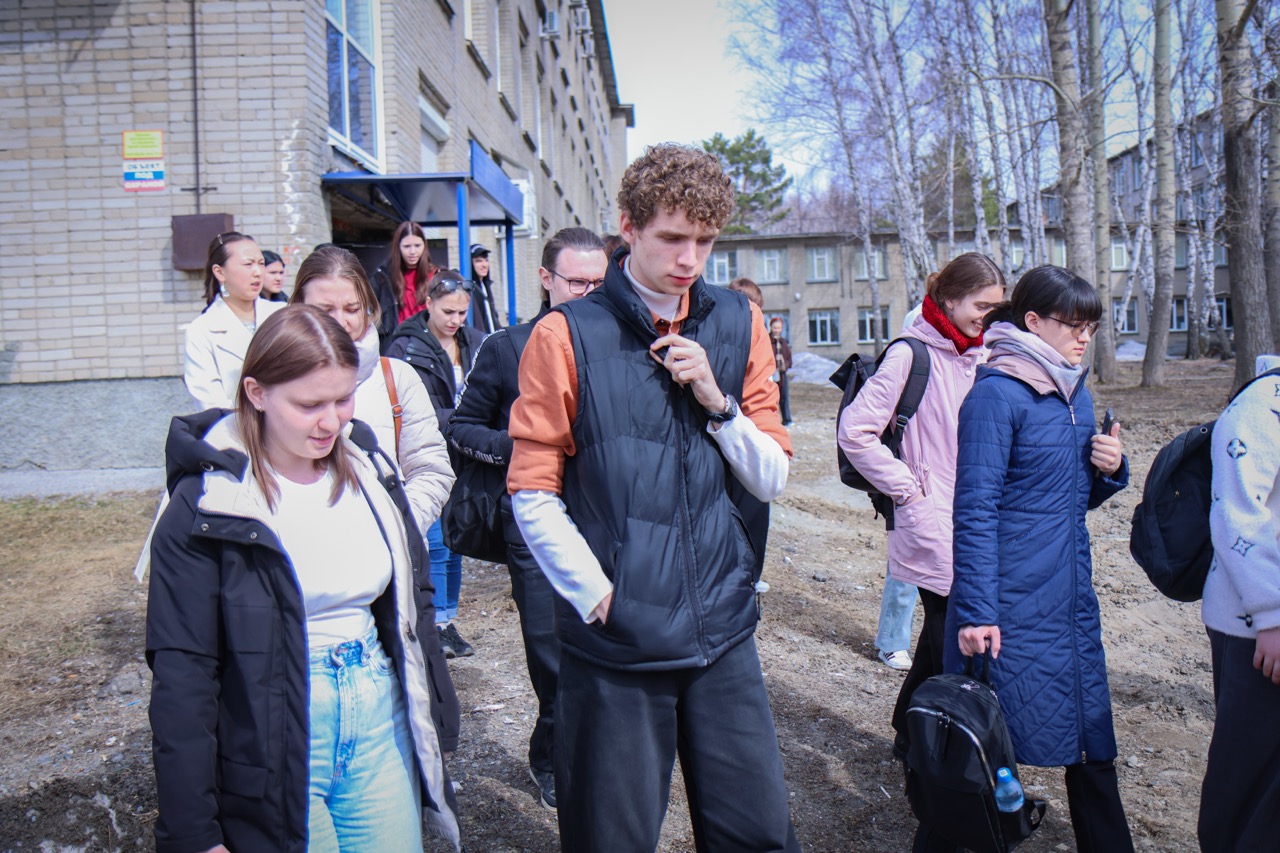 ФОТО к новости: В НГПУ прошла учебная тренировка по действиям при чрезвычайных ситуациях