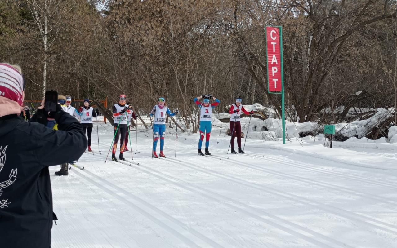 ФОТО к новости: Спортклуб НГПУ: взяли бронзу среди студентов на региональной универсиаде по лыжам 