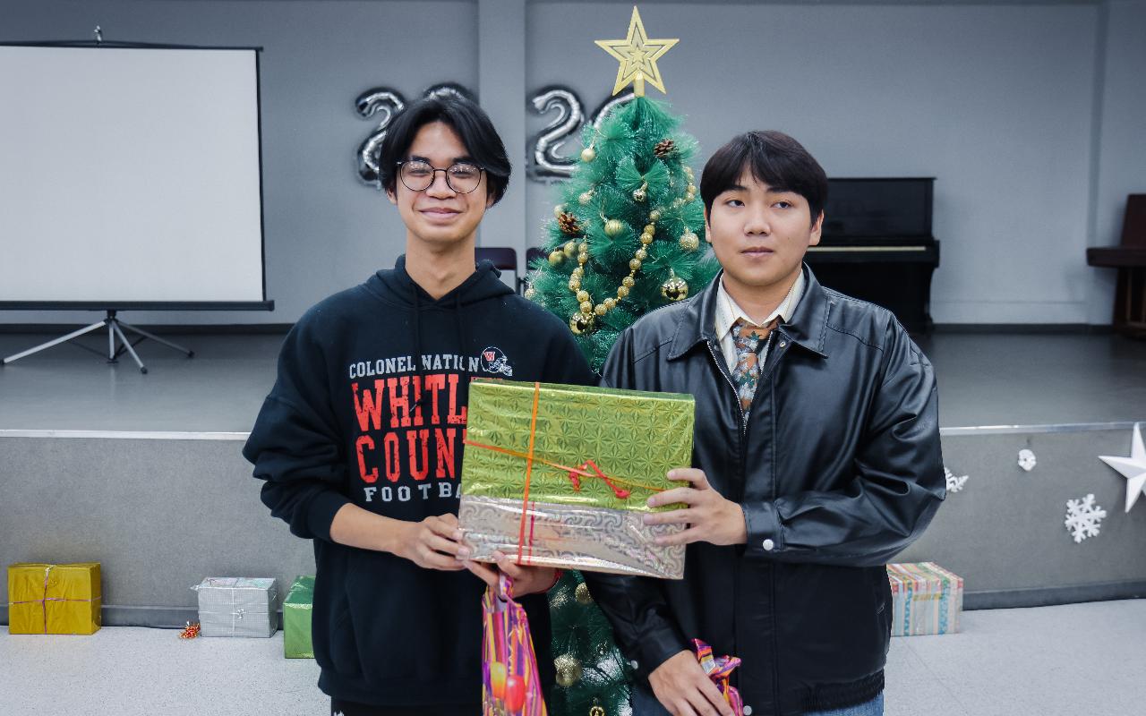 ФОТО к новости: Новый год без границ: как иностранные студенты ИФиМ НГПУ знакомились с русскими традициями