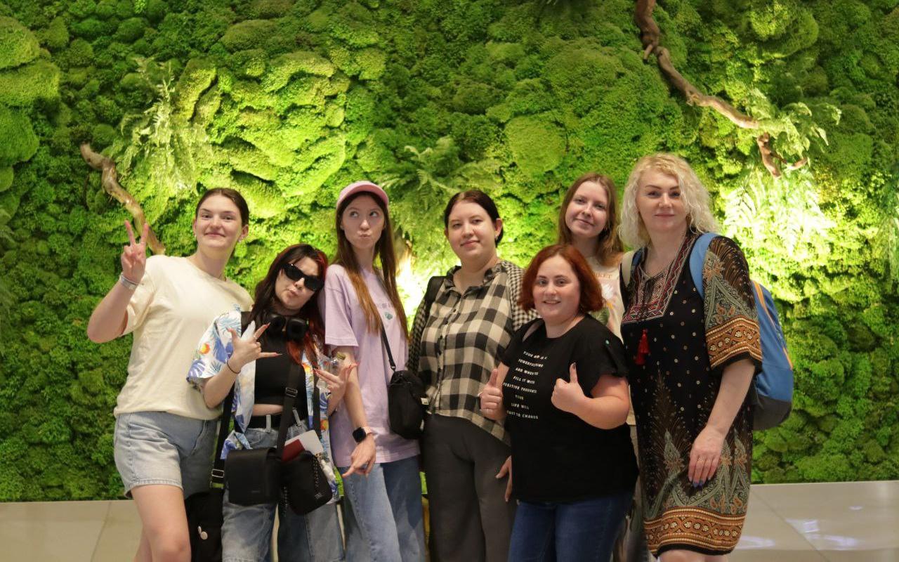 ФОТО к новости: Увидеть, как растёт кофе: делегация НГПУ посетила Индонезию