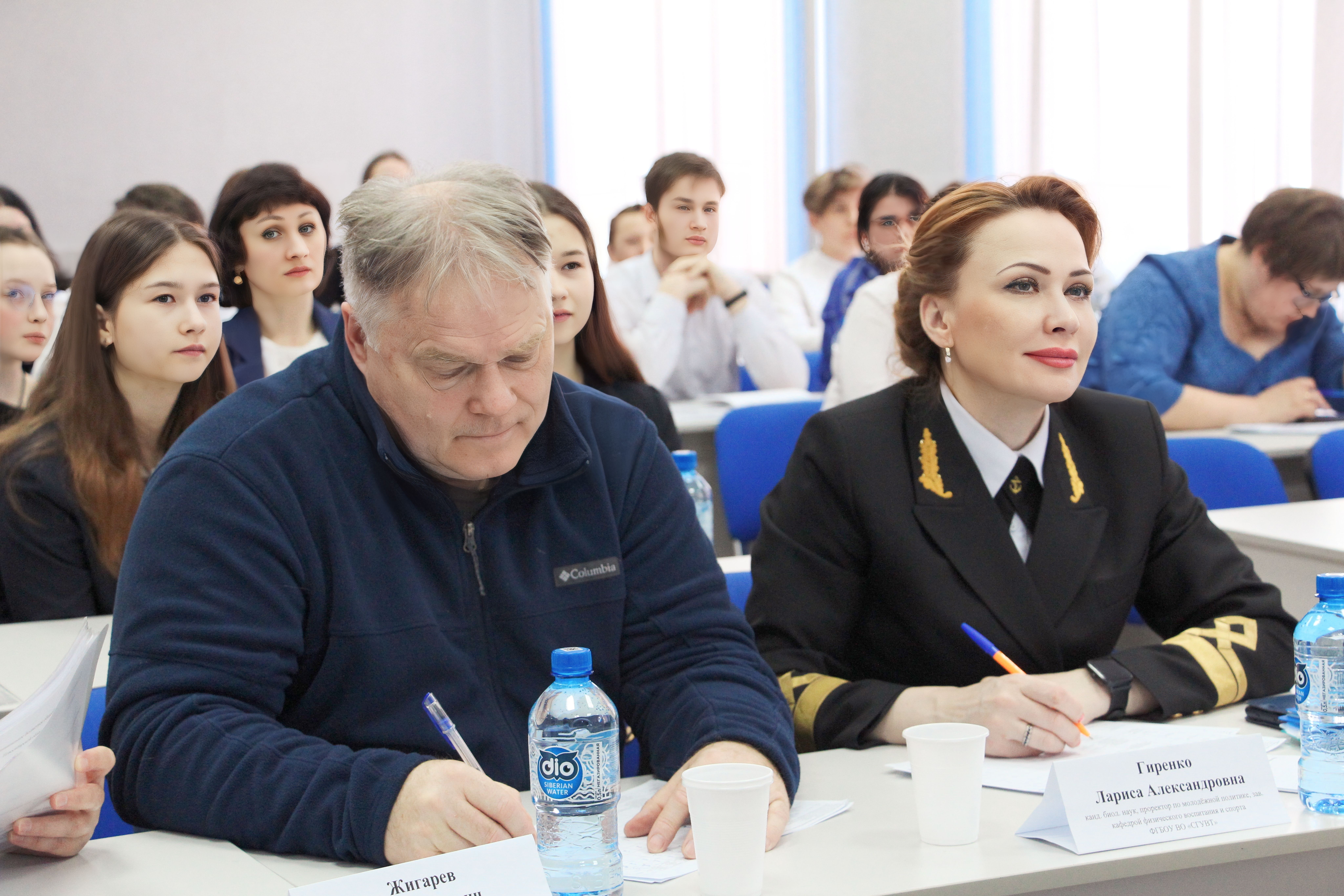 ФОТО к новости: Наука со школьной скамьи: в НГПУ прошла конференция молодых исследователей