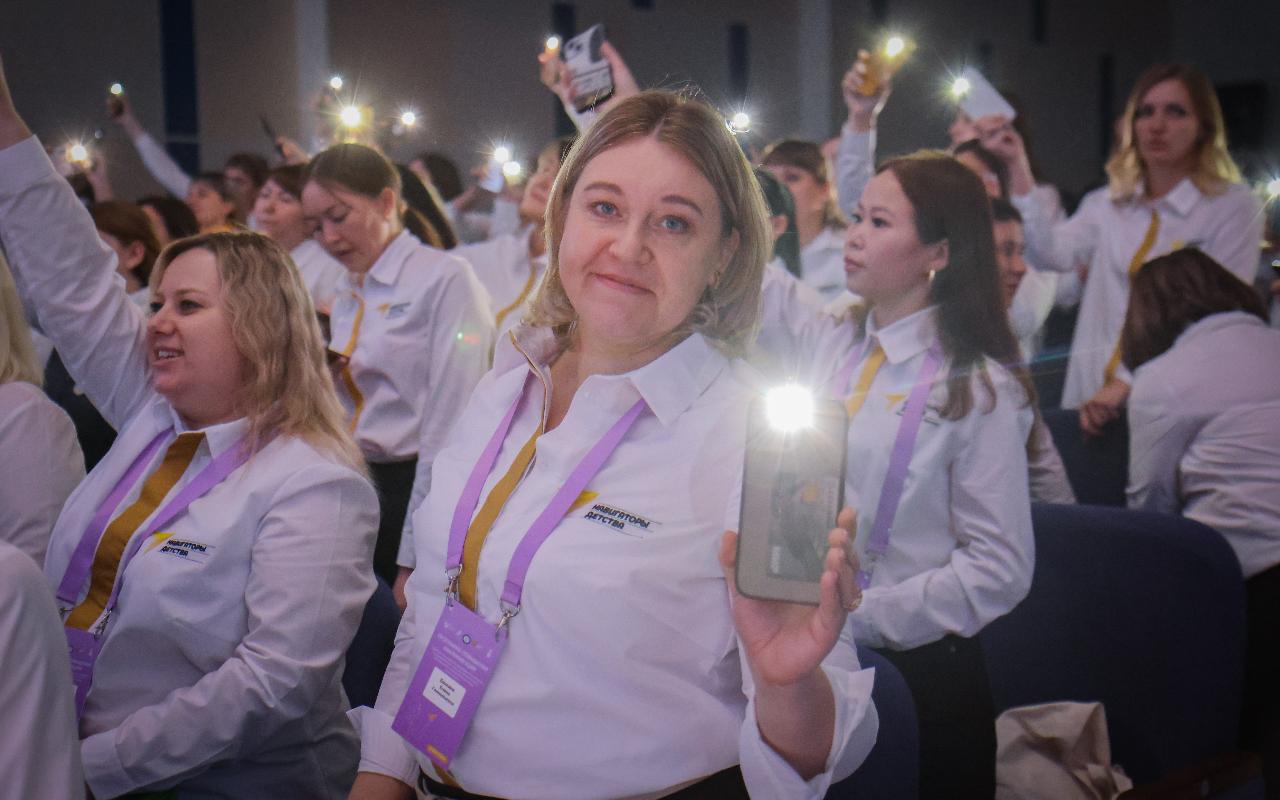 ФОТО к новости: В НГПУ состоялось закрытие второго потока обучения советников директоров по воспитанию