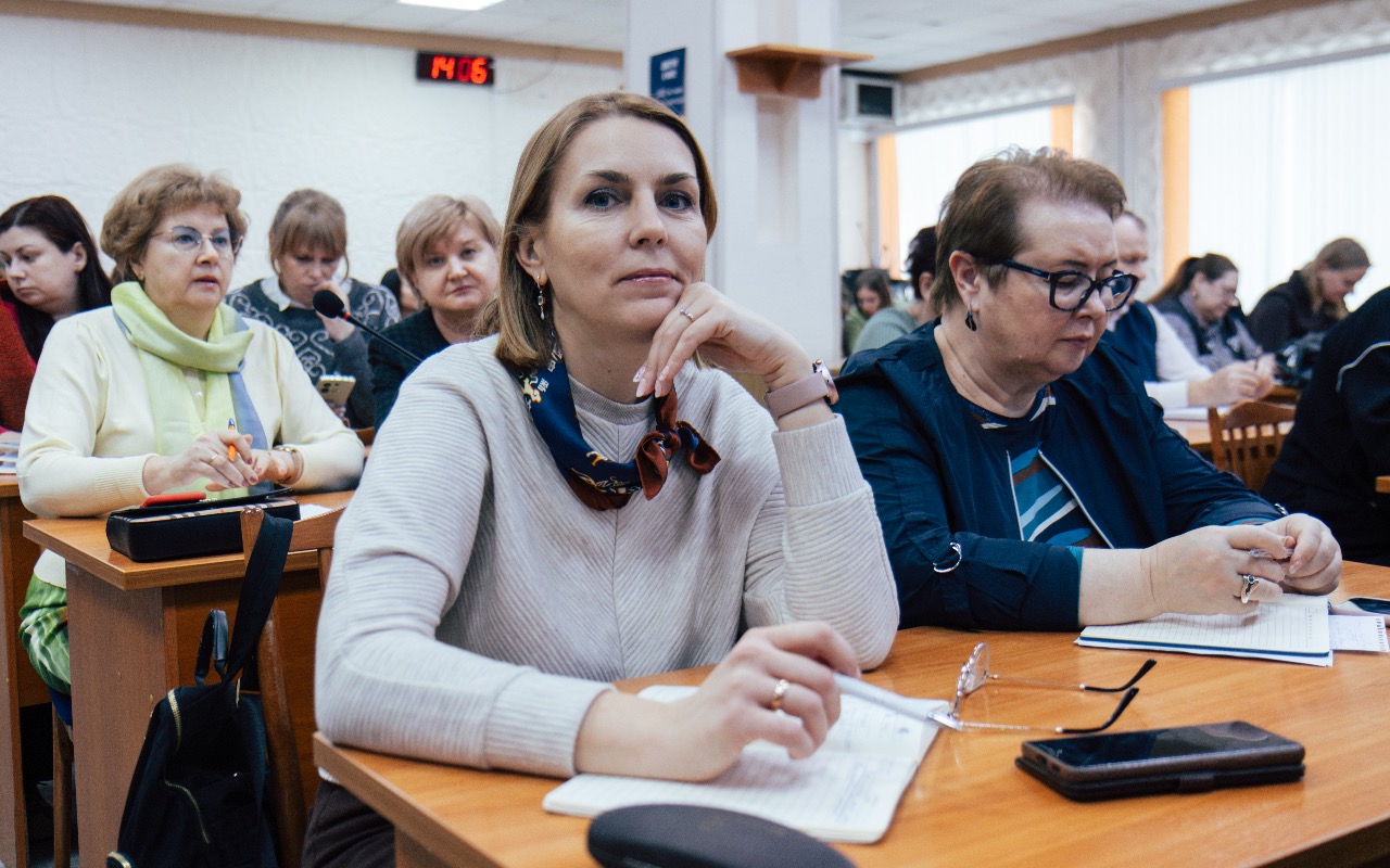 ФОТО к новости: Кафедра – живой организм университета: в НГПУ прошло первое производственное совещание