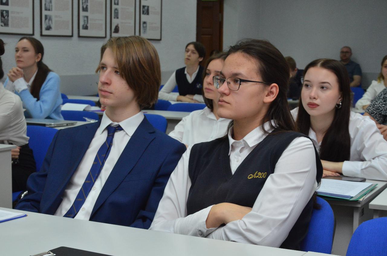 ФОТО к новости: Праздник науки в НГПУ