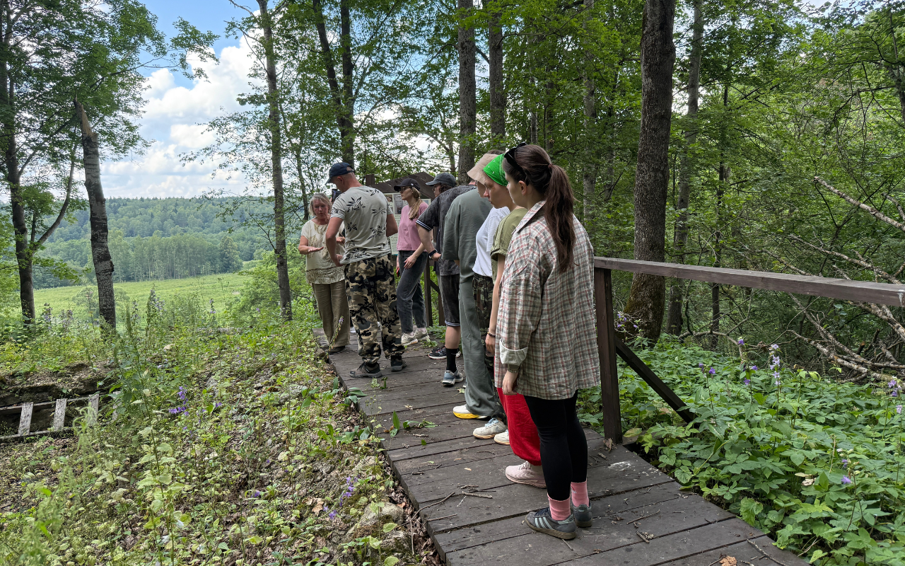 ФОТО к новости: От лекций до экотроп: преподаватель НГПУ прошёл школу Фонда Потанина