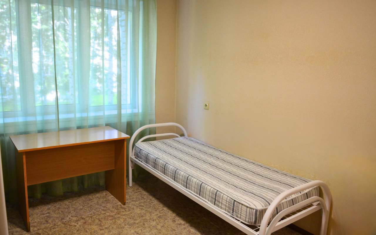 ФОТО к новости: Готовность студгородка к приему первокурсников проверил и. о. ректора С. А. Нелюбов