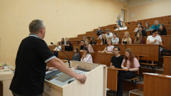 Встреча ректора НГПУ и студентов целевиков