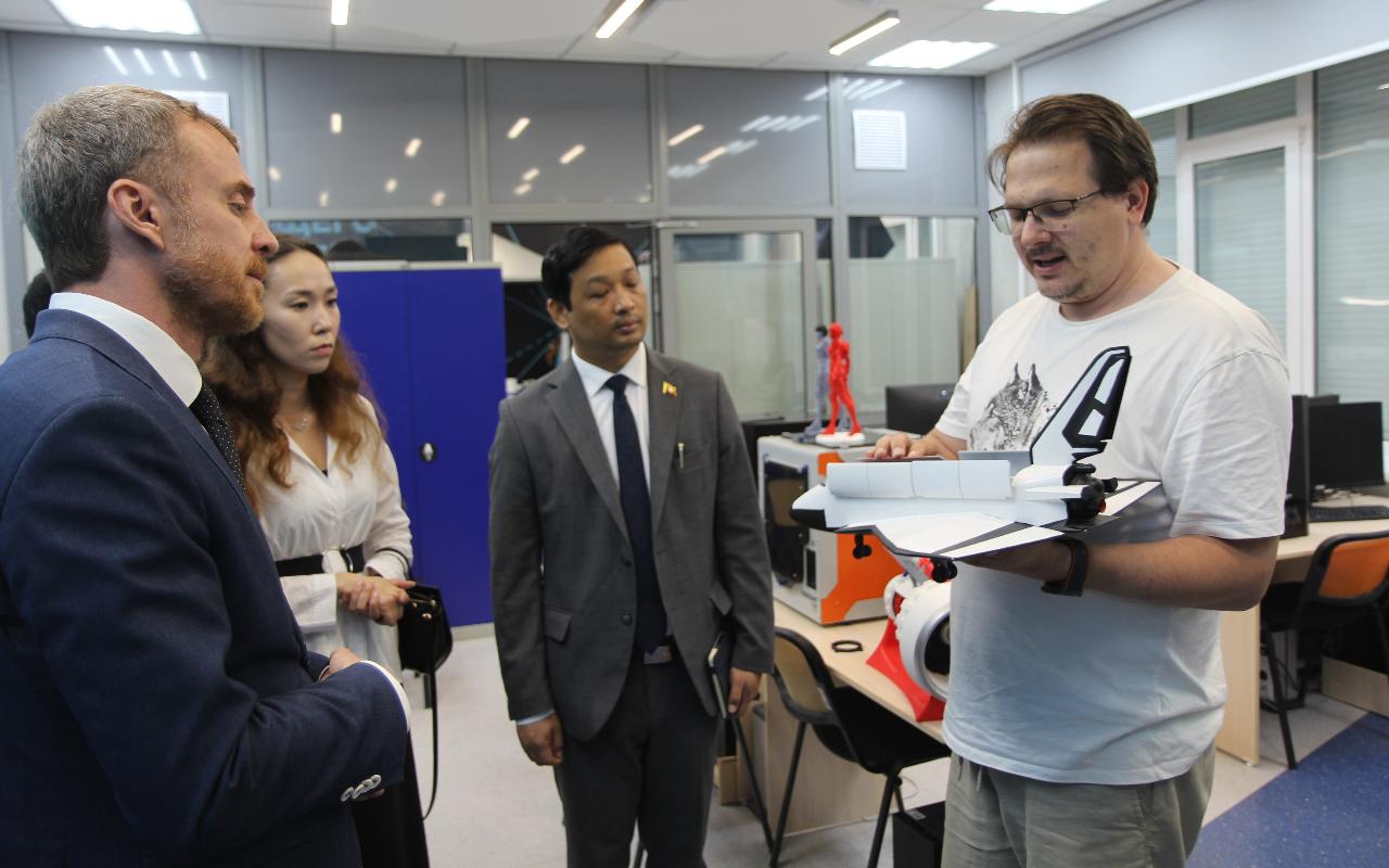 ФОТО к новости: НГПУ и Мьянма: начало сотрудничеству положено