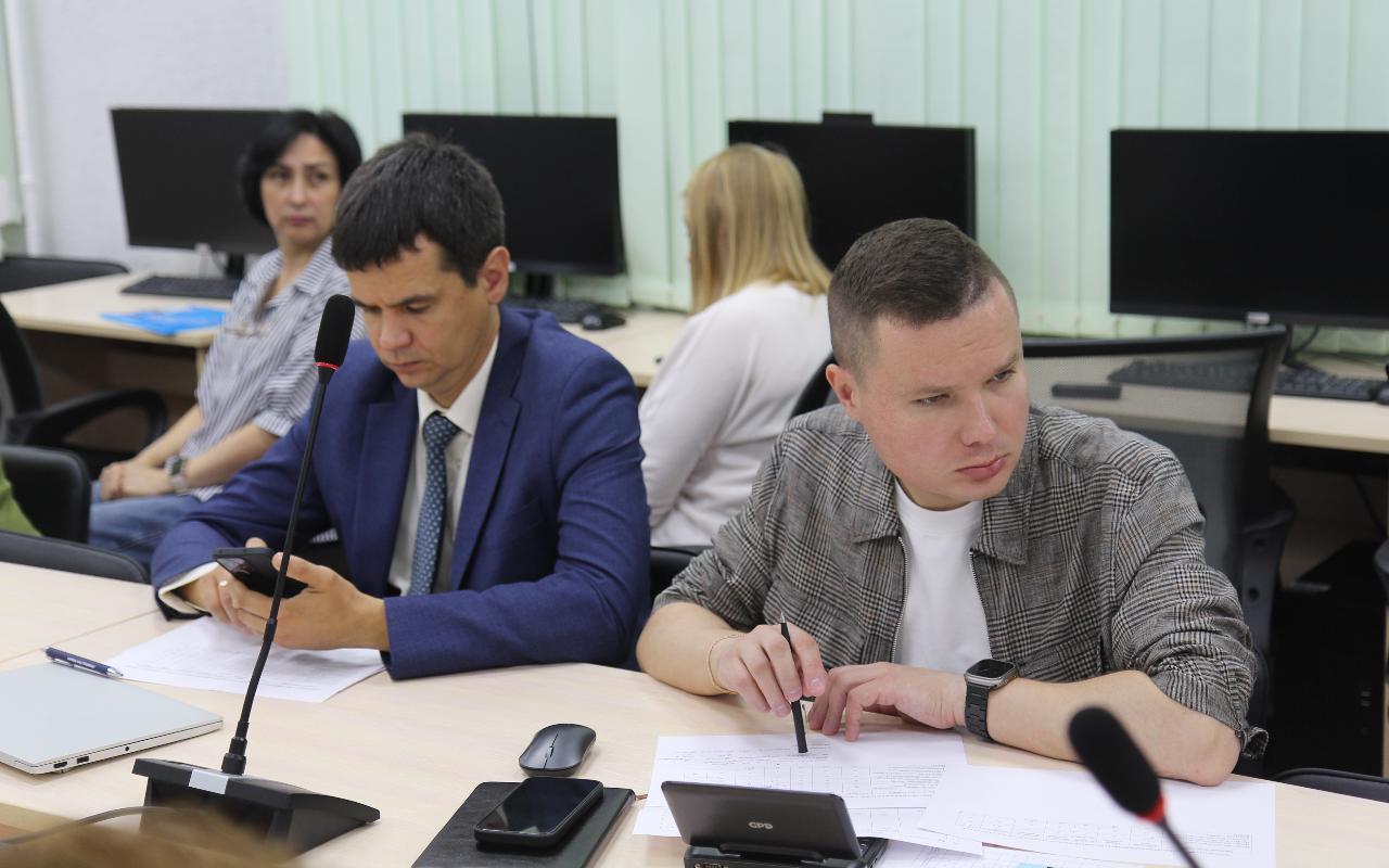 ФОТО к новости: В НГПУ состоялось зачисление на внебюджетной основе