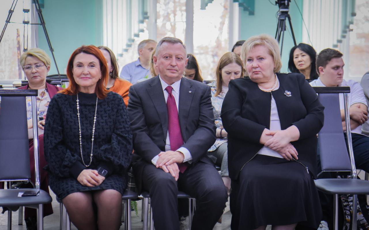 ФОТО к новости: Дневник ПедСибири: диалог системы образования и общества начался