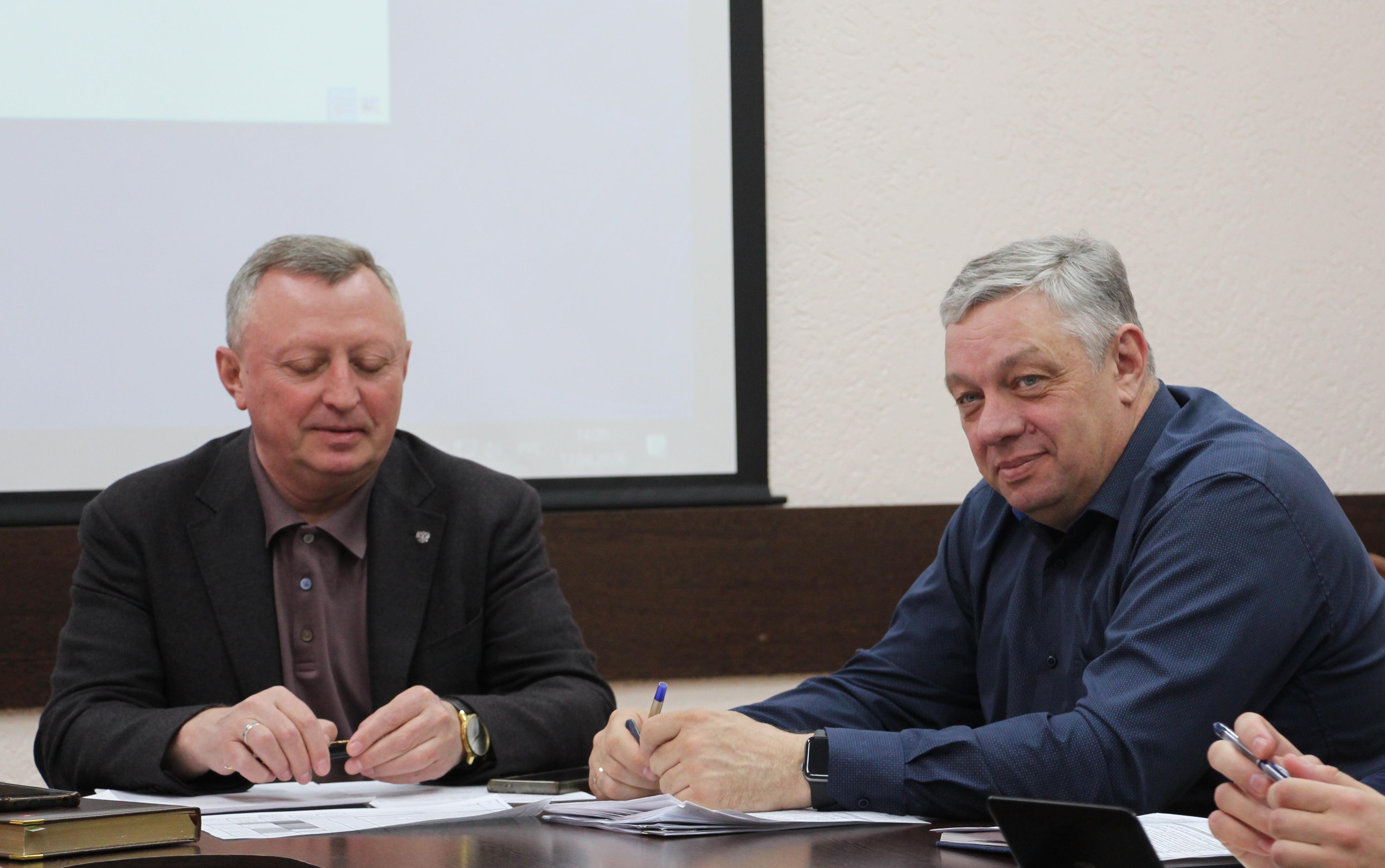 ФОТО к новости: Обновление инфраструктуры НГПУ – дело всего коллектива