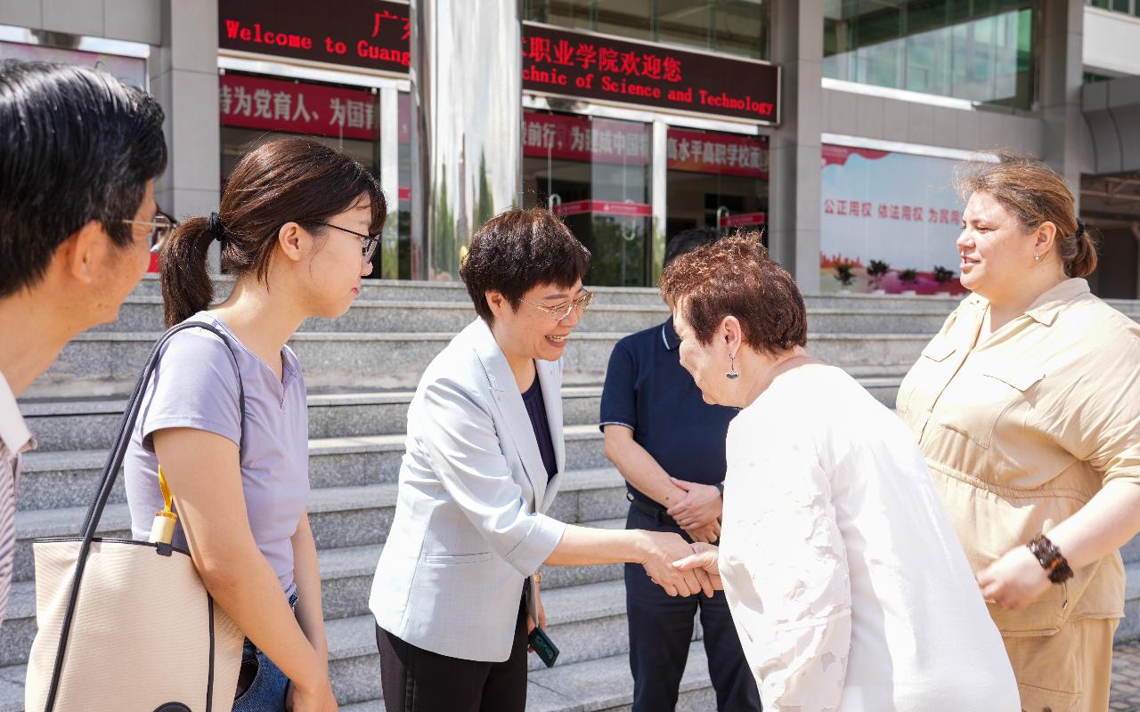 ФОТО к новости: НГПУ развивает сетевое сотрудничество с вузами Китая