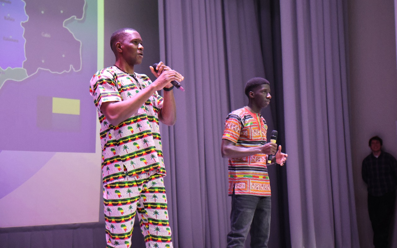 ФОТО к новости: В ИИГСО НГПУ прошёл Международный фестиваль восточных культур «Праздник весны: с Востока на Запад»