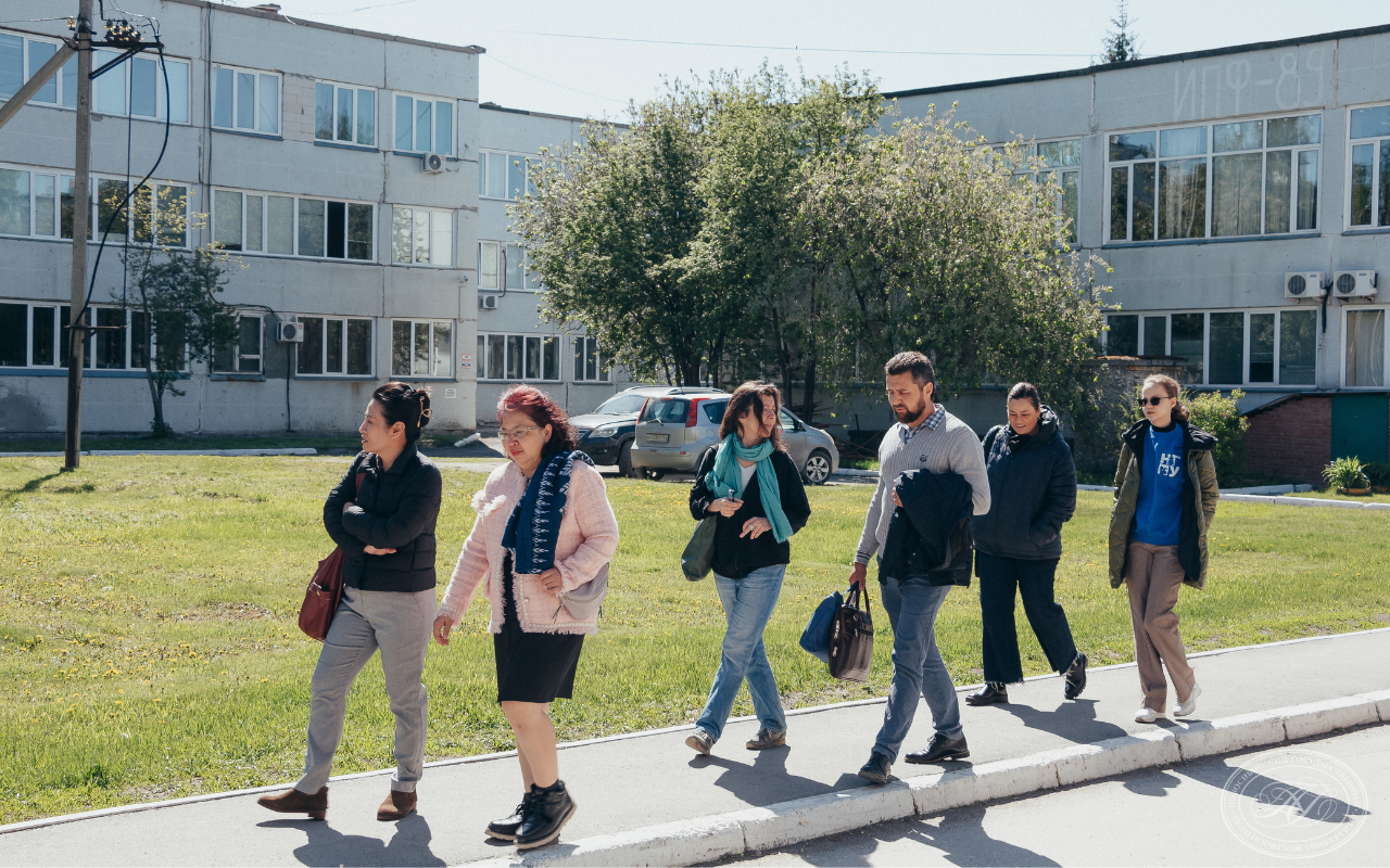 ФОТО к новости: Мосты международного сотрудничества 