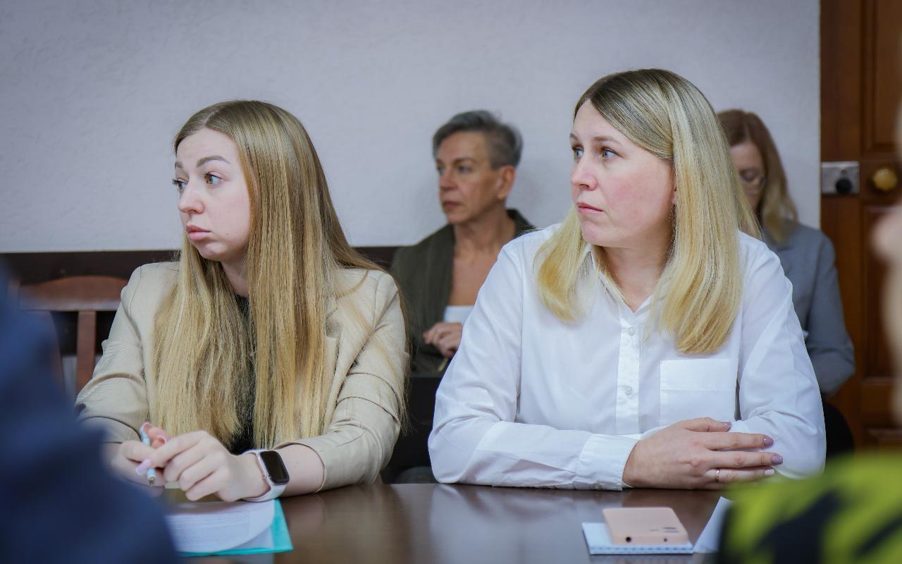 ФОТО к новости: НГПУ выстраивает «образовательный мост» с Китаем: в университете подвели итоги участия в China Education Expo-Beijing 2025