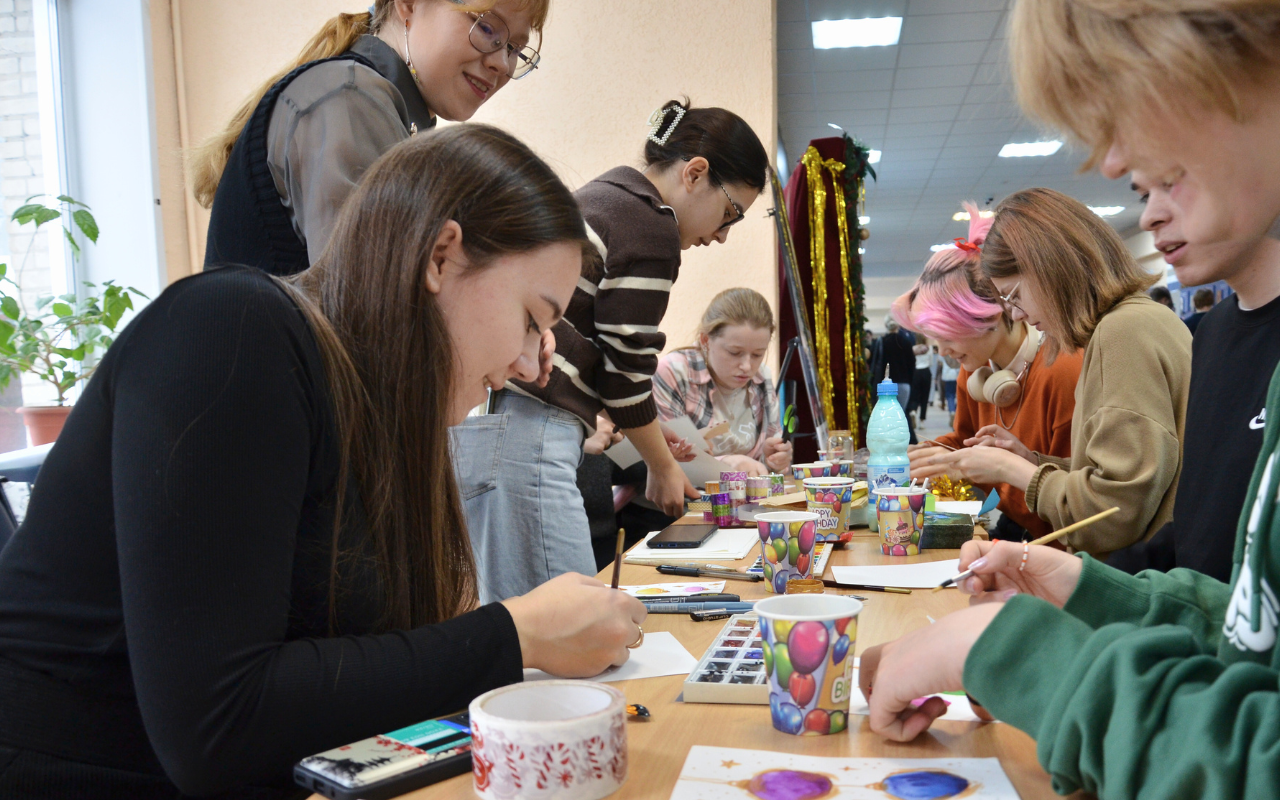 ФОТО к новости: В НГПУ прошёл фестиваль «Говорят под Новый год...»