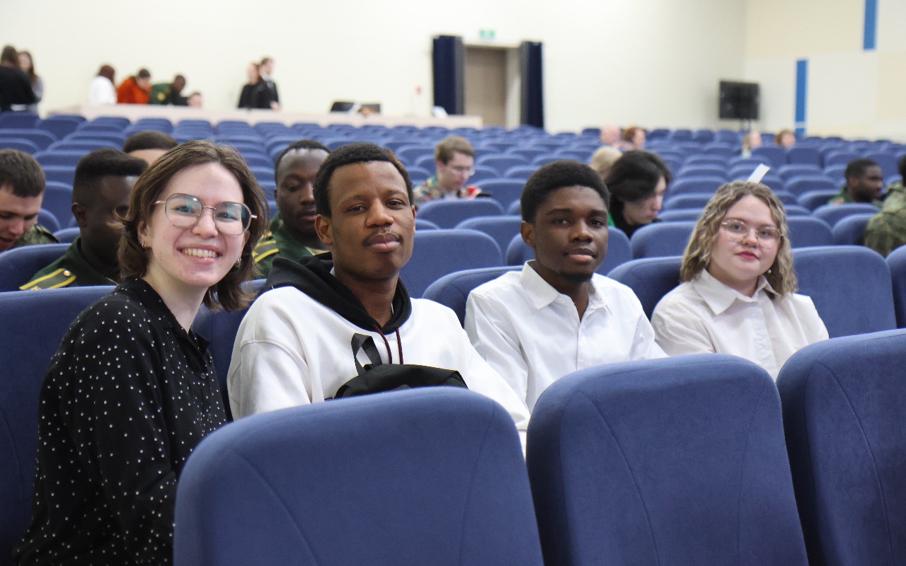 ФОТО к новости: В ИИГСО НГПУ прошёл Международный фестиваль восточных культур «Праздник весны: с Востока на Запад»