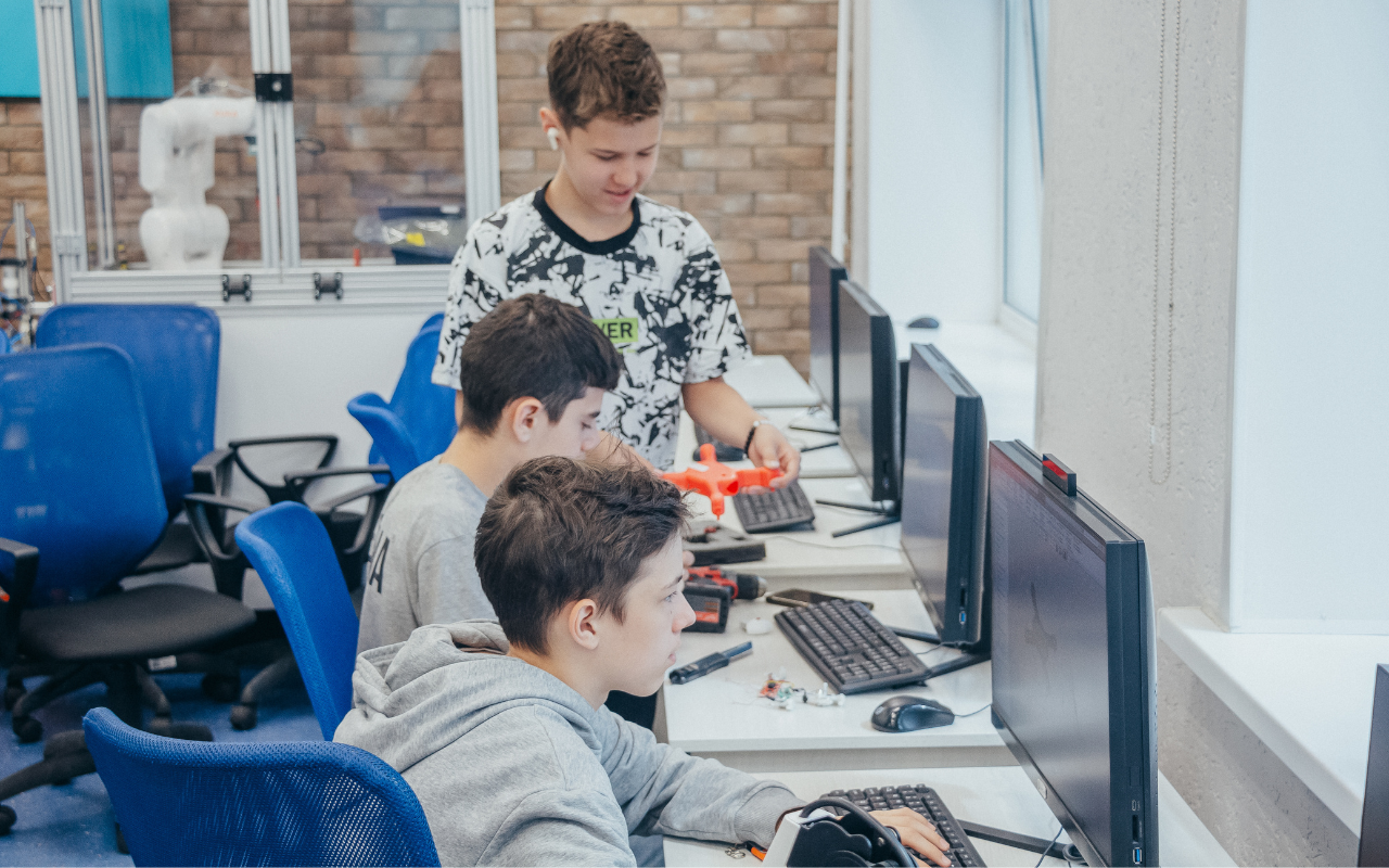 ФОТО к новости: Четвертый день на «Острове»: завтра финал 