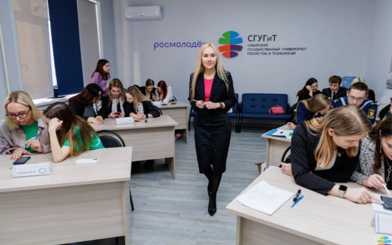 ФОТО к новости: Студенты ИЕСЭН НГПУ выиграли Региональную олимпиаду по экологии