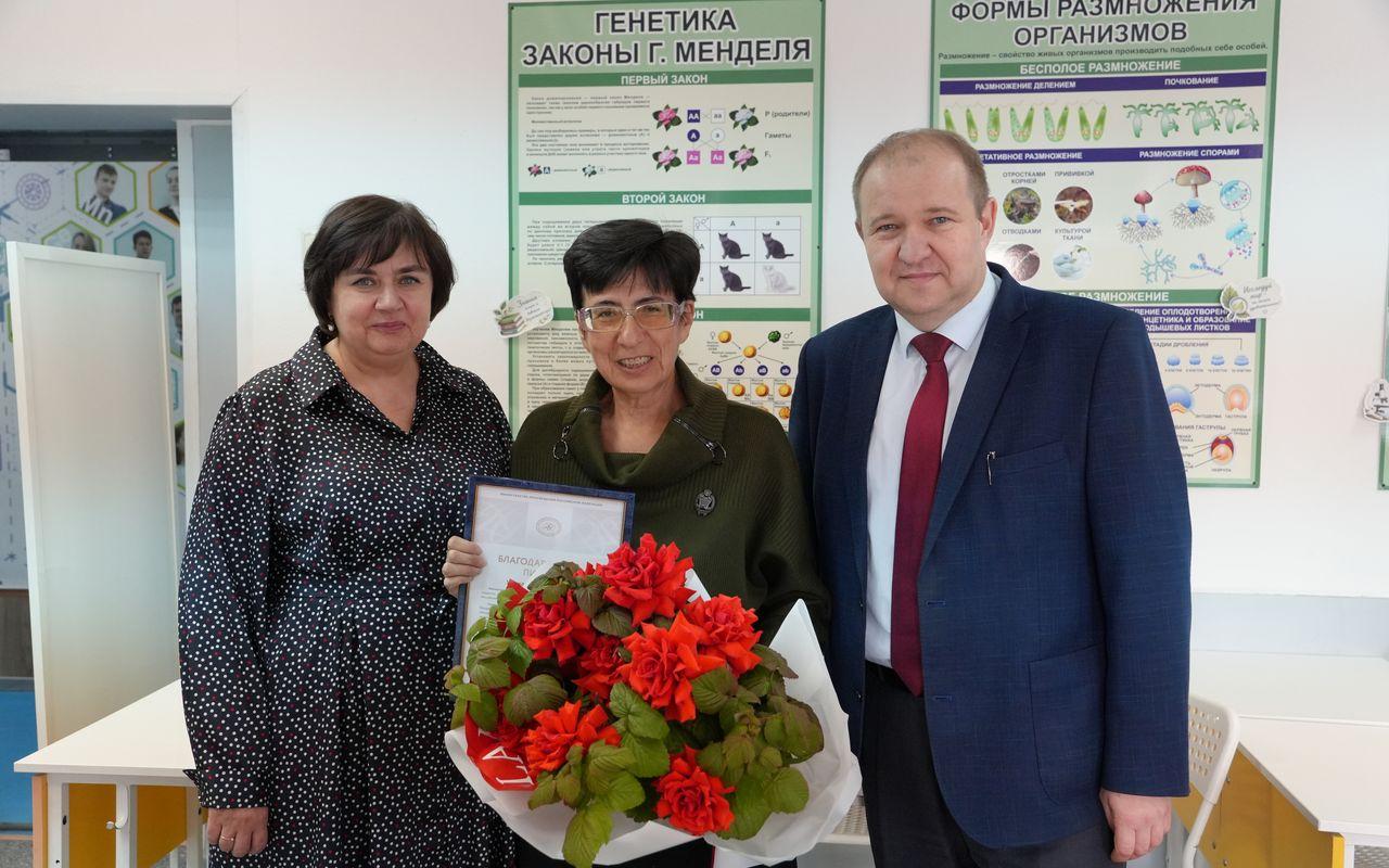 ФОТО к новости: Ректор НГПУ Сергей Нелюбов: «Народный учитель РФ Елена Зарецкая – гордость нашего университета»