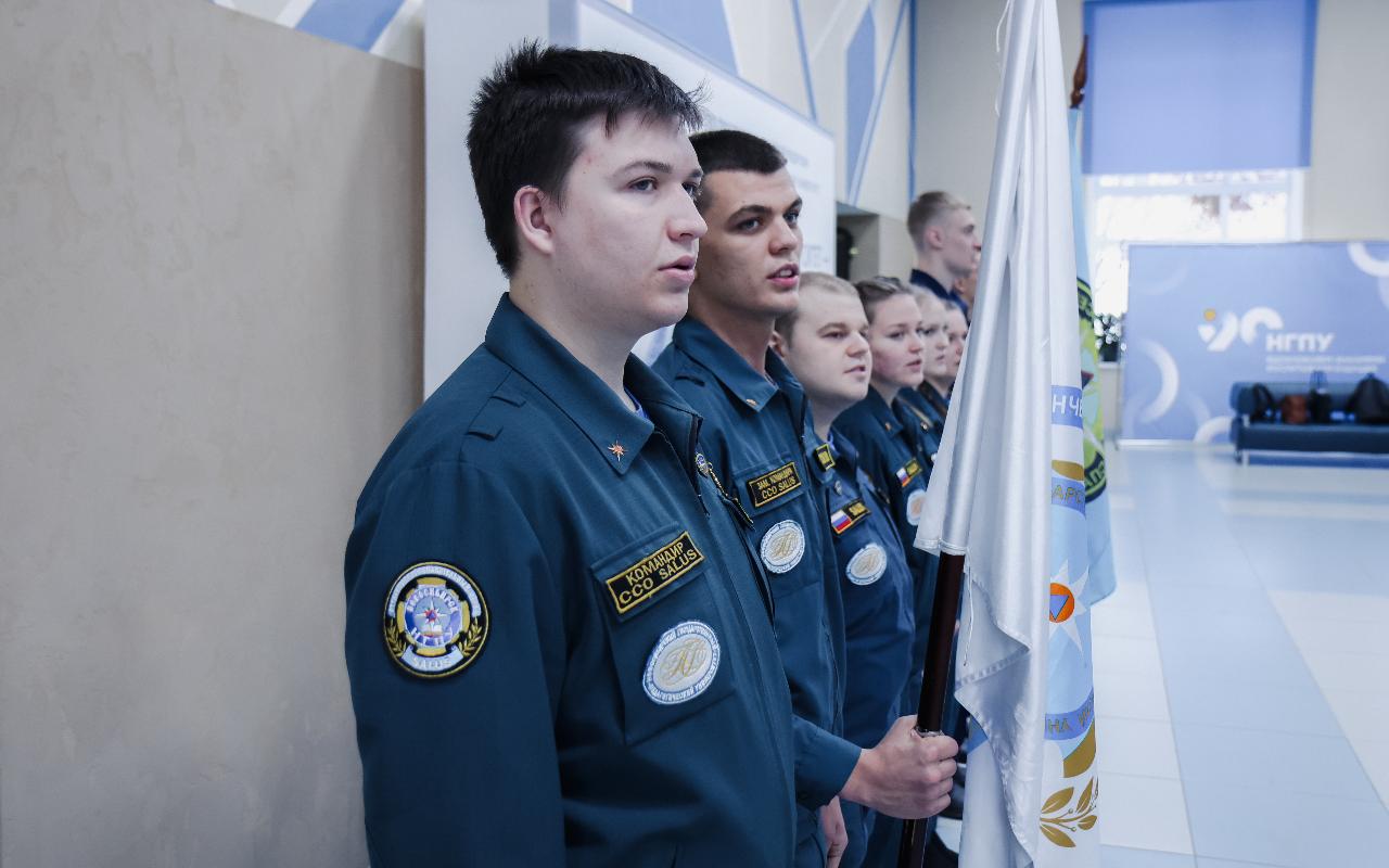 ФОТО к новости: В НГПУ отметили День спасателя: торжественное построение, награды и принятие новых курсантов