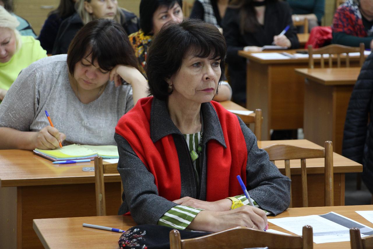 ФОТО к новости: Учить по-русски: в НГПУ открылся информационно-просветительский центр для педагогов, работающих с детьми из семей мигрантов