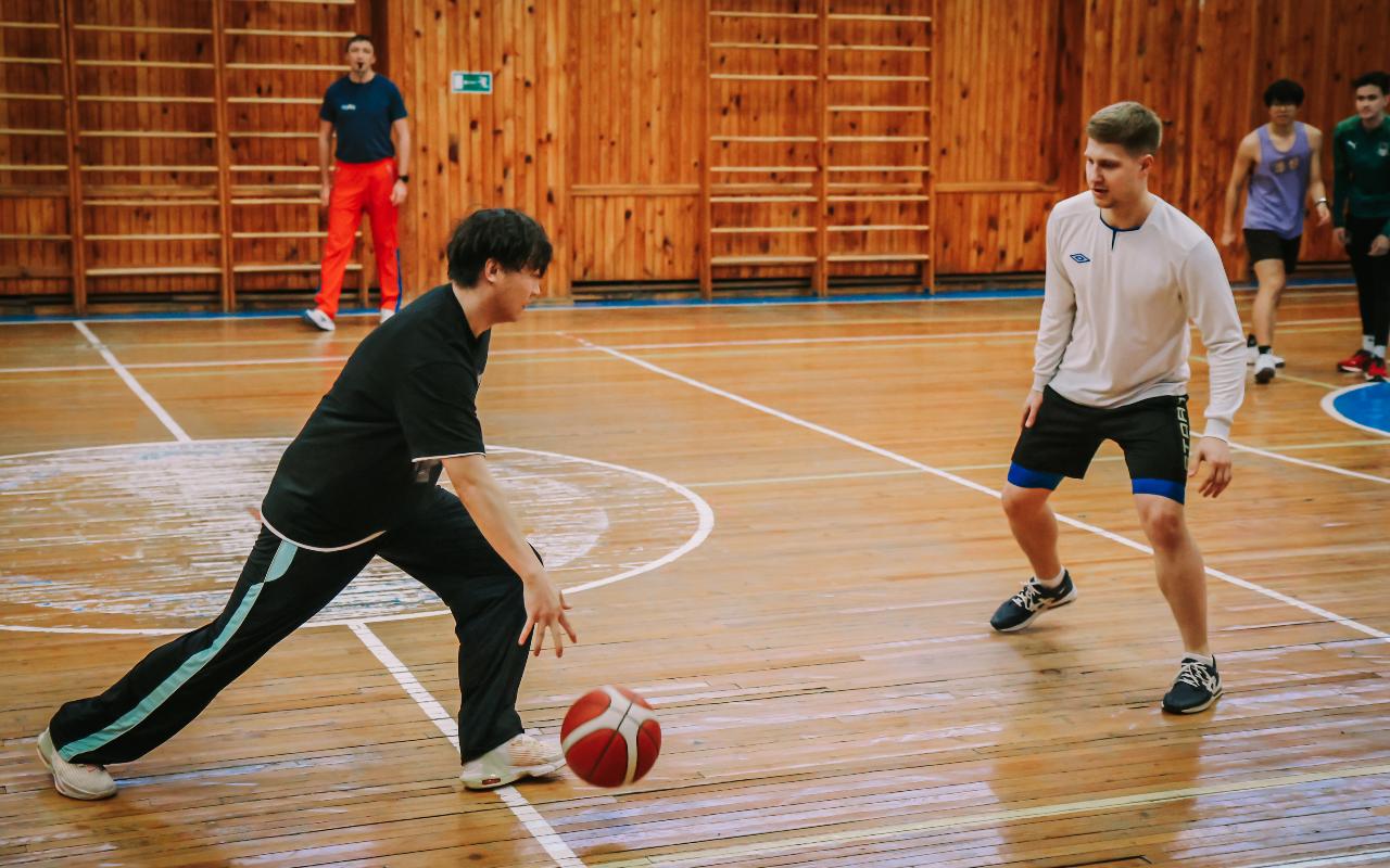 ФОТО к новости: Российско-китайский обмен: студенты НГПУ и Шаньдунского спортивного университета осваивают языки и боевые искусства