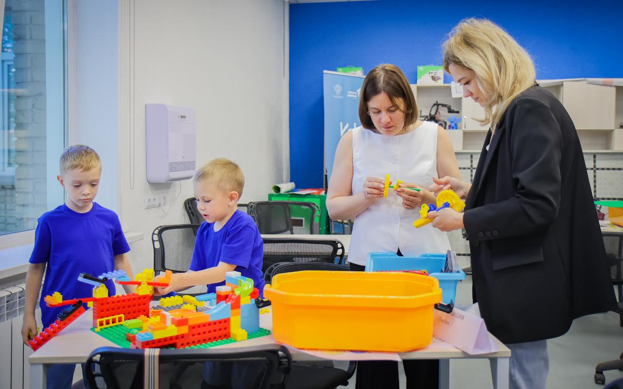 ФОТО к новости: «Город будущего» в НГПУ: идеи крепнут, команды работают, университет — на всех площадках