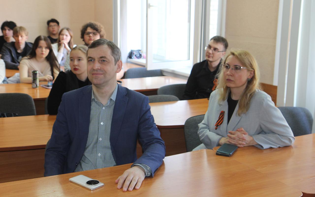 ФОТО к новости: «Отец солдата»: что связывает легендарный фильм с НГПУ?