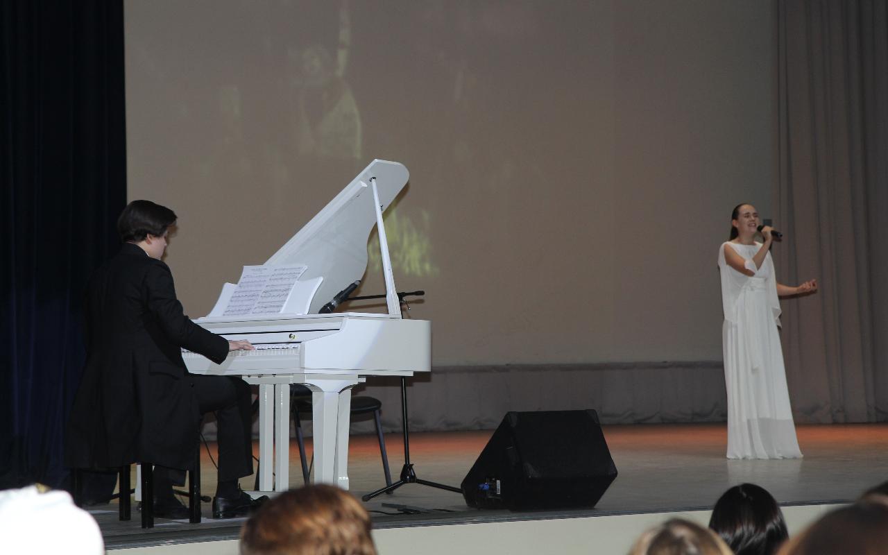 ФОТО к новости: Мир, согласие, единство – самое важное для России!