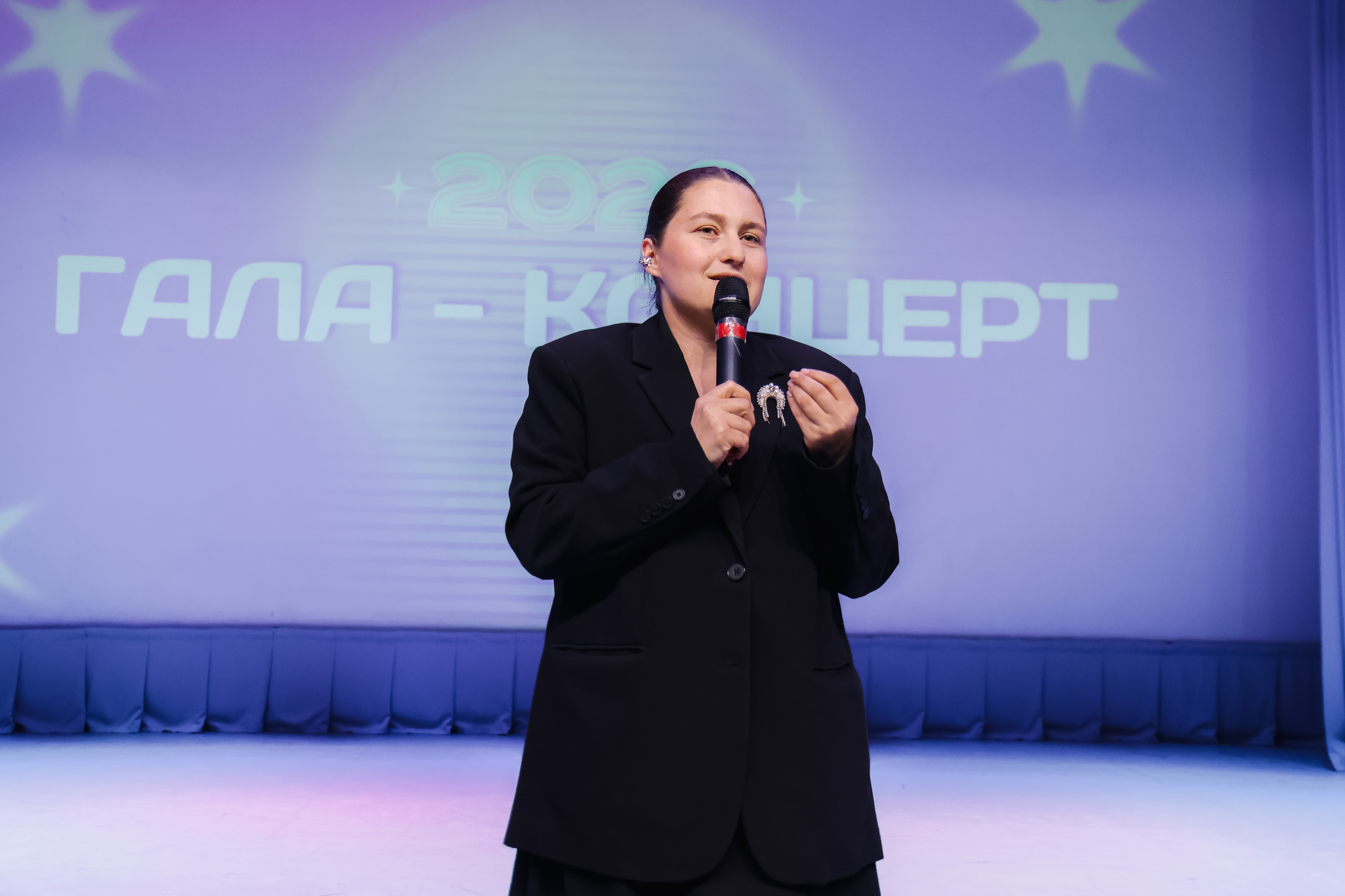 ФОТО к новости: В НГПУ прошел творческий гала-концерт и вручение Кубка творчества студентов