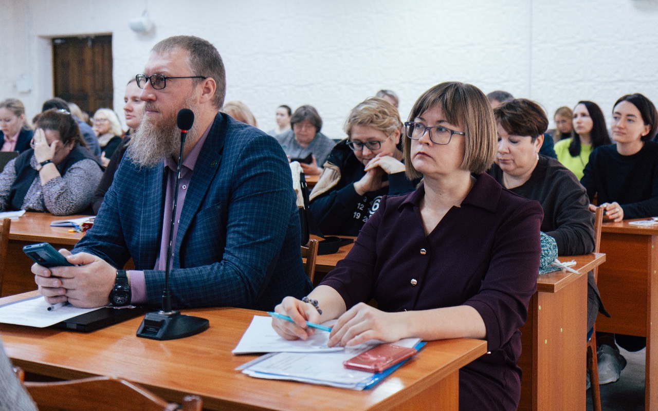 ФОТО к новости: Кафедра – живой организм университета: в НГПУ прошло первое производственное совещание