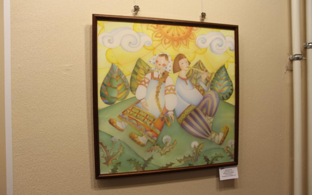 ФОТО к новости: Лучи творческого солнца: в Новосибирске открылась выставка к 30-летию кафедры  ДПИ НГПУ 