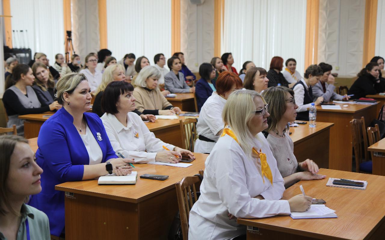 ФОТО к новости: Дневник ПедСибири: профессиональное взаимодействие как ключ к становлению национальной системы образования