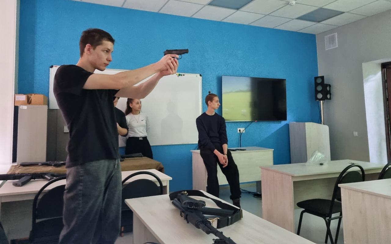 ФОТО к новости: В НГПУ готовятся к отборочному туру «Зарницы 2.0»