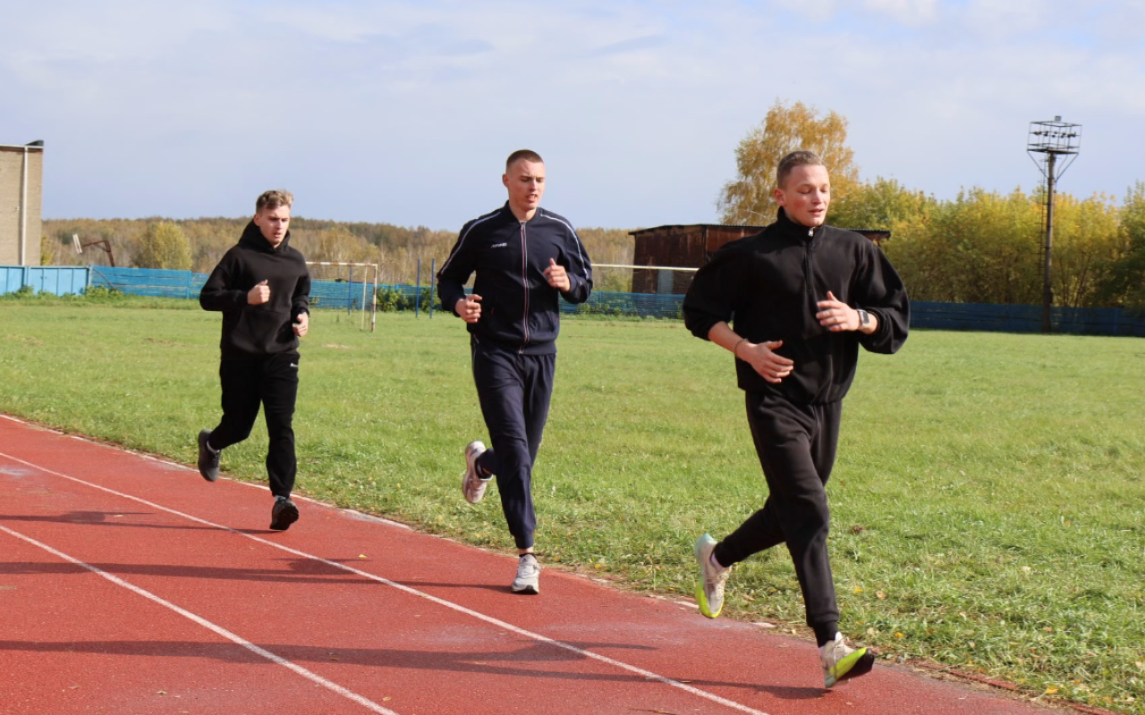 ФОТО к новости: НГПУ принял участие во Всероссийской акции «СТУДзаБЕГ»