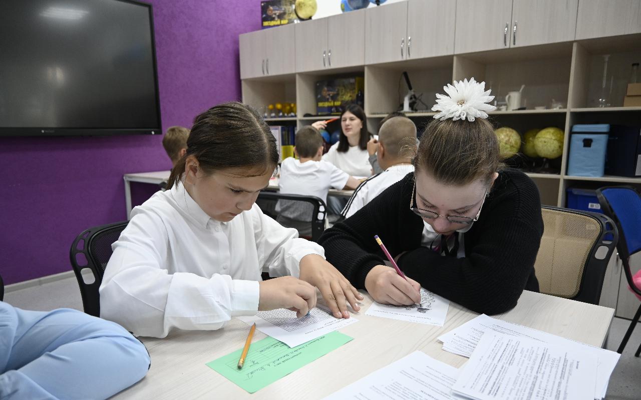 ФОТО к новости: В НГПУ стартовал региональный фестиваль инженерных проектов «Город будущего»