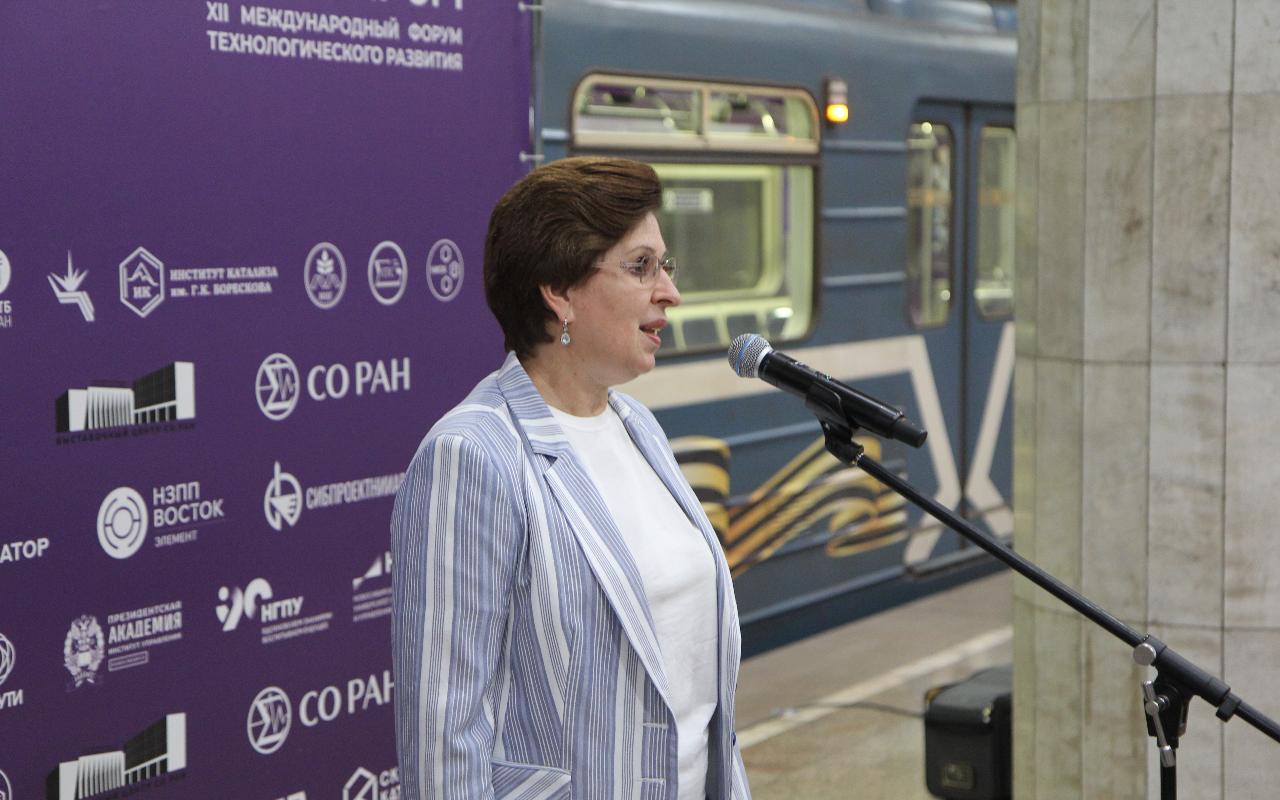 ФОТО к новости: Двери открываются: «Научный экспресс» в Новосибирском метрополитене расскажет о роли НГПУ в российской науке