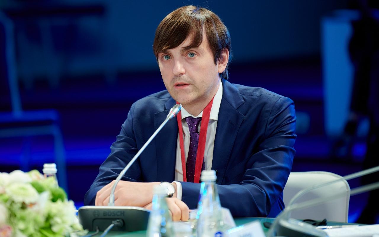 ФОТО к новости: Поздравление министра просвещения РФ Сергея Сергеевича Кравцова с Днем учителя!