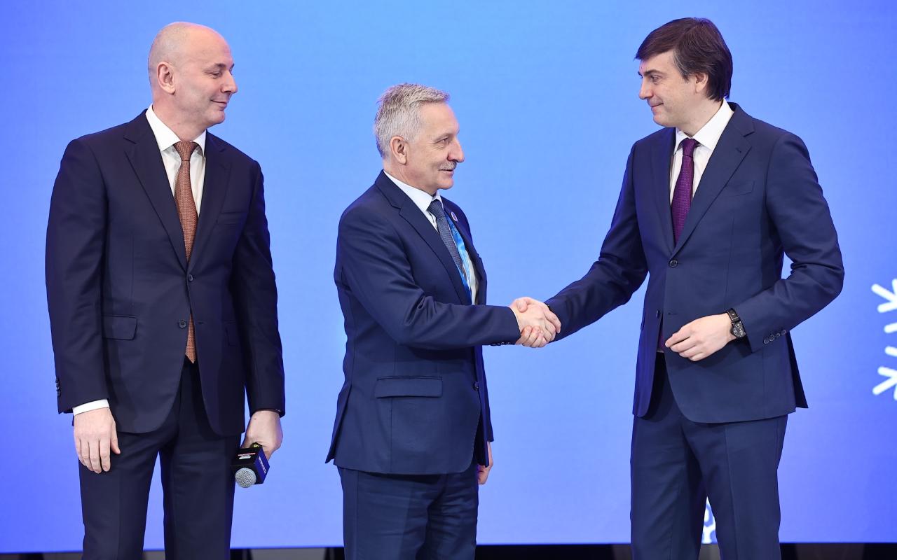 ФОТО к новости: Министр просвещения РФ Сергей Кравцов открыл Всероссийское совещание региональных министров образования