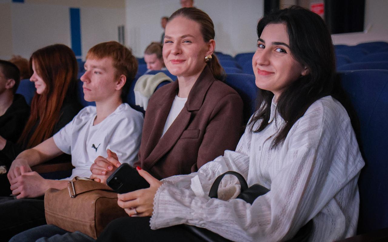 ФОТО к новости: Институт филологии и медиакоммуникаций НГПУ отметил 90-летний юбилей