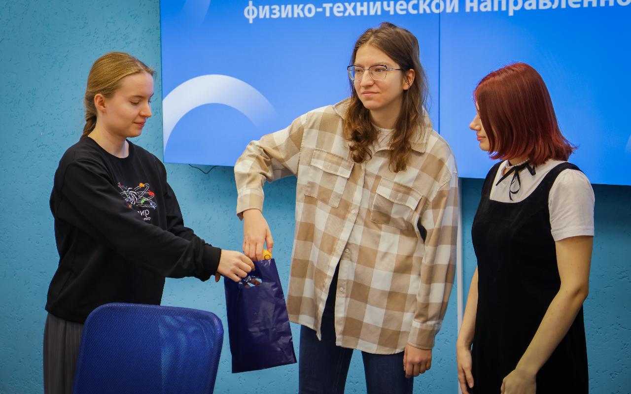 ФОТО к новости: Дневник ПедСибири. Как современные студенты решают мировые проблемы: в НГПУ прошёл финал Педагогической олимпиады