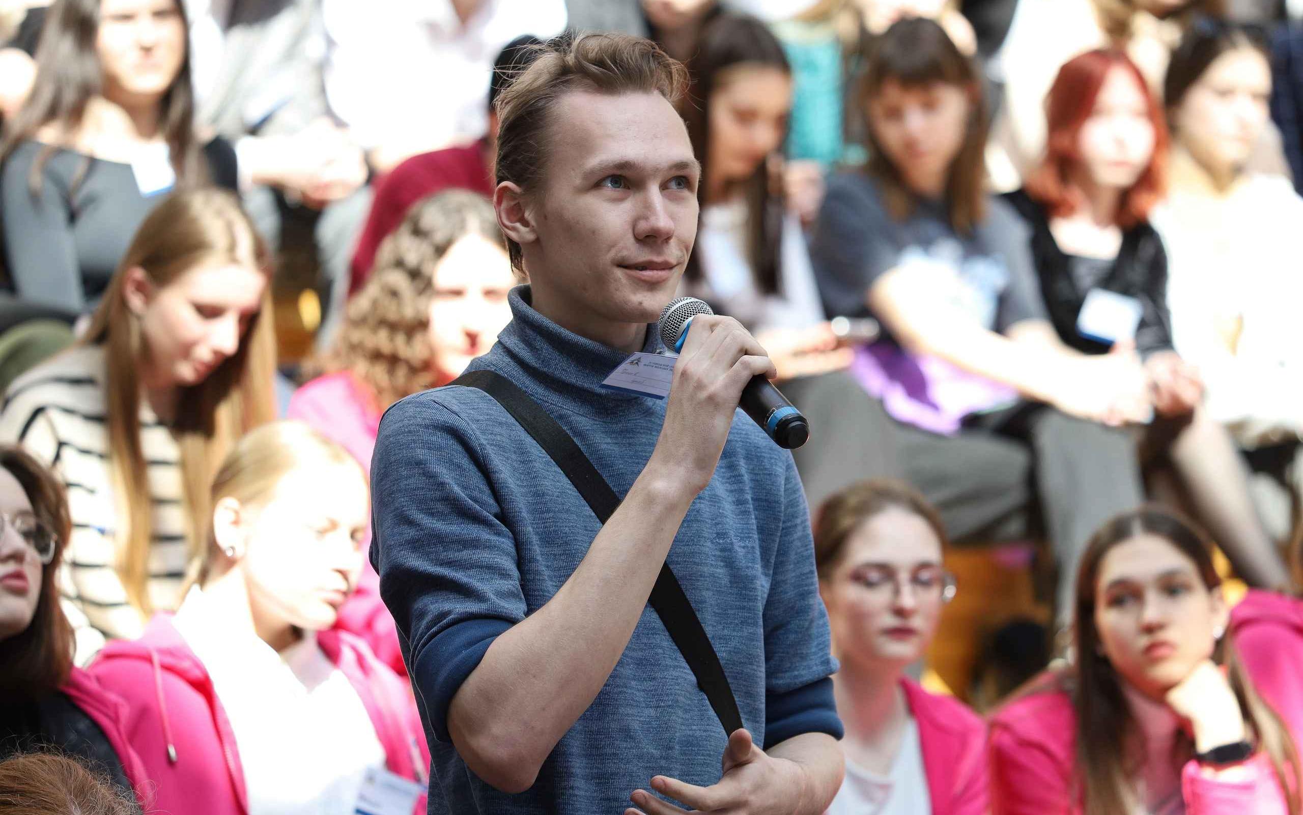 ФОТО к новости: Более 250 молодых и будущих педагогов встретились на форуме в Новосибирске
